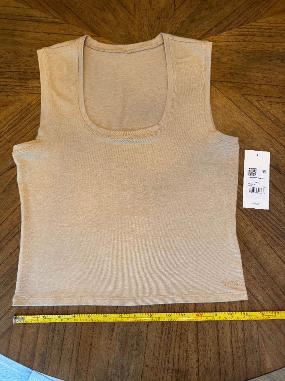 Vuori Halo Essential Scoop Tank Khaki Heather Tan Medium
